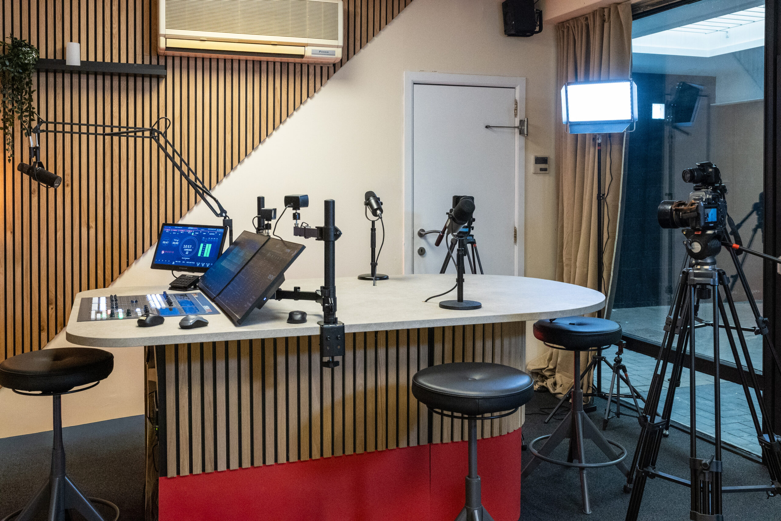 studio_podcast_Compileo_8 studio_podcast_Compileo_8